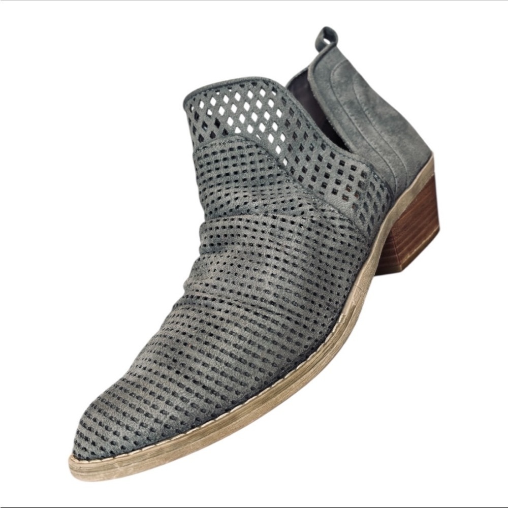 Report Dakota Gray V Slit Women’s Ankle Booties Size 6